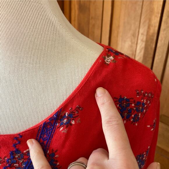 Old Navy Red Floral Dress, Size M - Picture 5 of 7